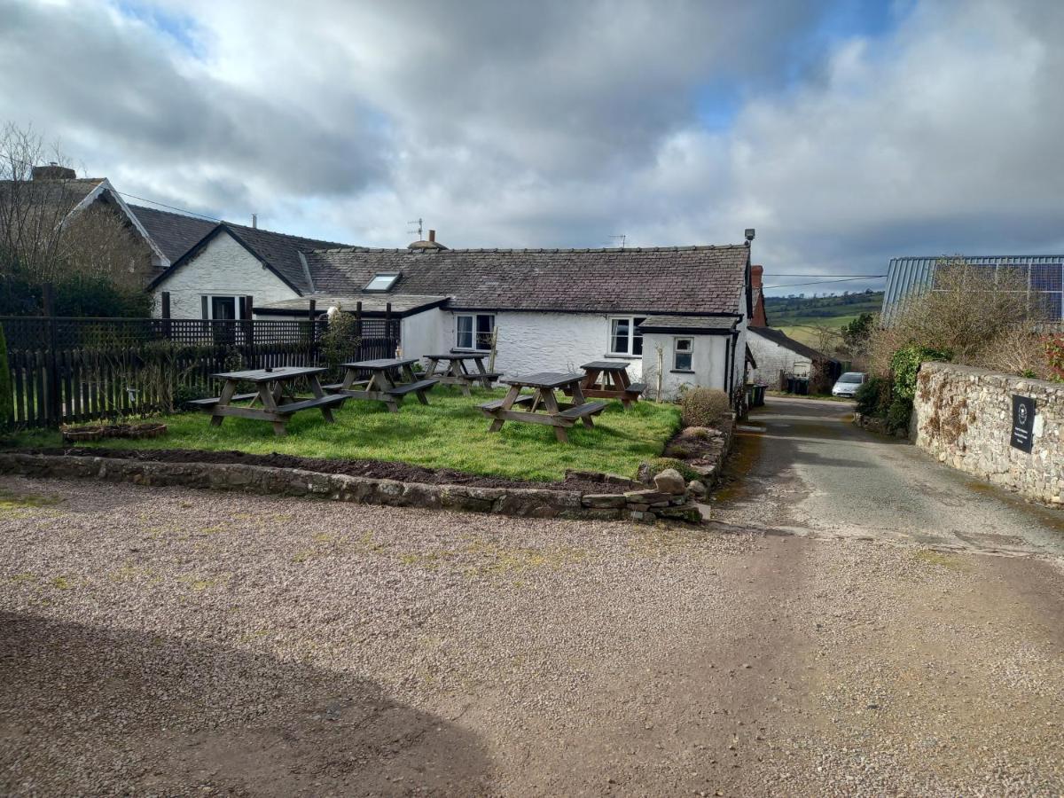 The Crown Inn Wentnor Exterior photo