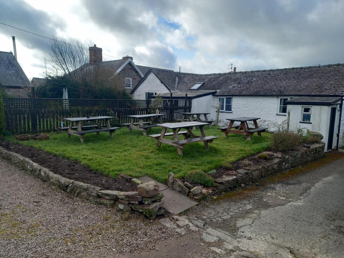 The Crown Inn Wentnor Exterior photo