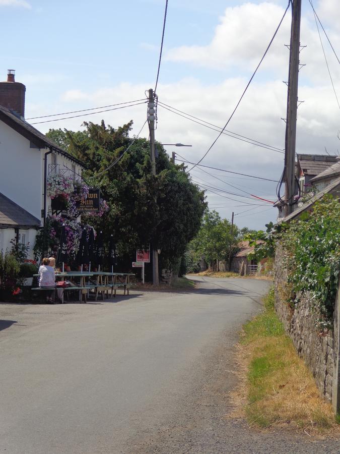 The Crown Inn Wentnor Exterior photo